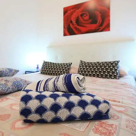 Home&sharm Reitani Holiday home Catania